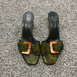 Donald J Pliner Kitten Heel Tortoise Buckle Mule Sandals Sexy Italy 8 Y2k Green